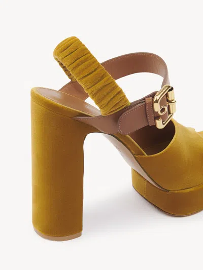 Chloé Chloe' Women Aria Velvet Sandals In Yellow
