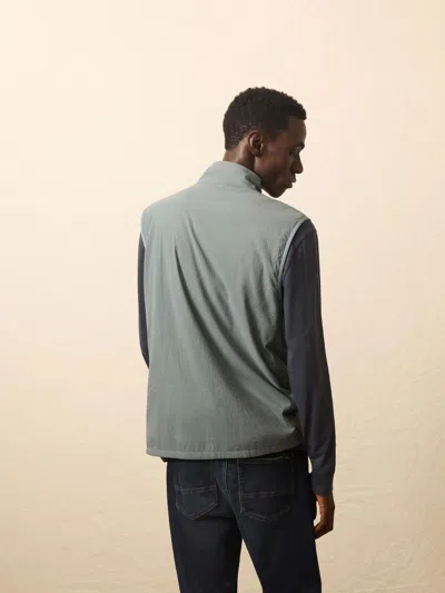 Faherty Shorelite Zephyr Vest In Gray