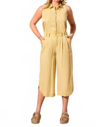 Tribal Pleated Tulip Hem Capri In Starfruit In Yellow