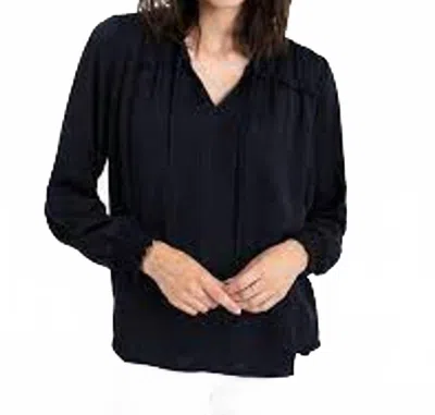 Renuar Women's Long Sleeve Top In Black In Black