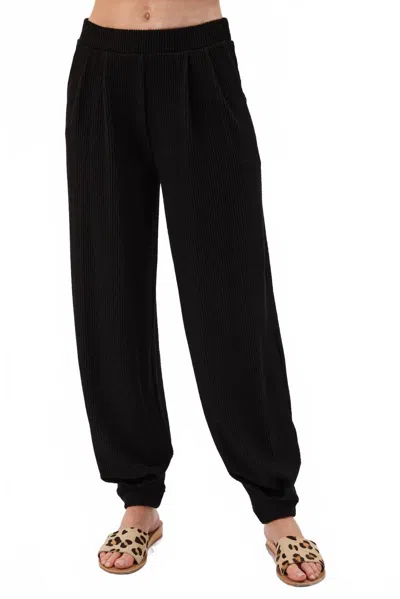 Kylie Paige Sweeny Tapered Pant In Black In Black