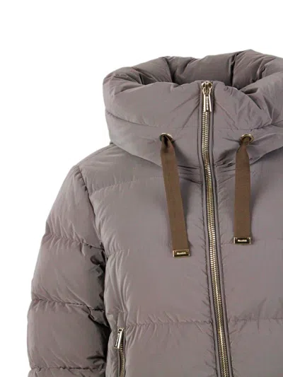 Moorer Hooded Puffer Jacket With Side Zip Pockets In Brown