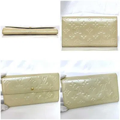 Pre-owned Louis Vuitton Beige Blanc Corail Vernis Leather Long Wallet (bi-fold) ()