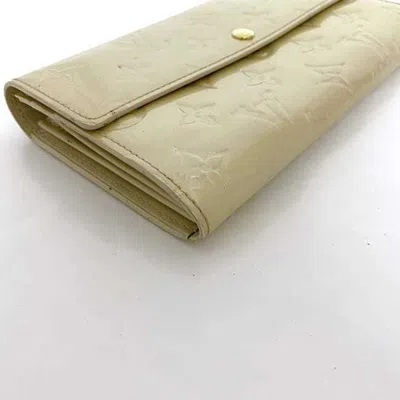 Pre-owned Louis Vuitton Beige Blanc Corail Vernis Leather Long Wallet (bi-fold) ()