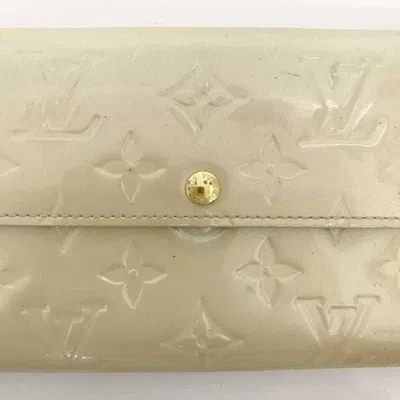 Pre-owned Louis Vuitton Beige Blanc Corail Vernis Leather Long Wallet (bi-fold) ()