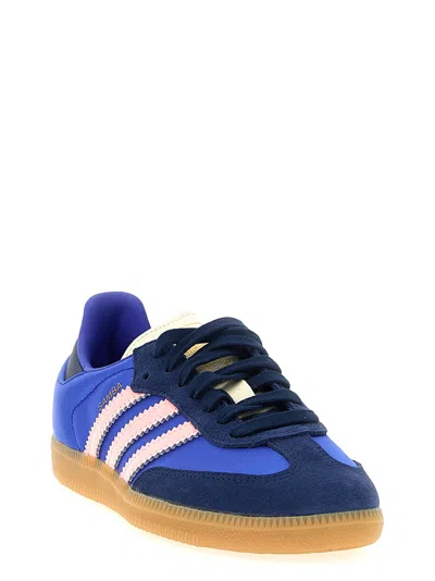 Adidas Originals Low-cut Sneakers Featuring Iconic Stripes In Blue