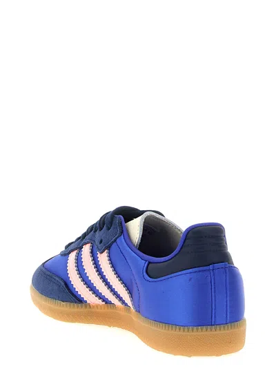Adidas Originals Low-cut Sneakers Featuring Iconic Stripes In Blue