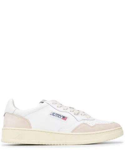 Autry Medalist Low-top Sneakers In Neutral