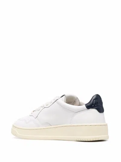 Autry Medalist White Low Top Sneakers With Contrasting Heel Tab In Leather Woman In Multi