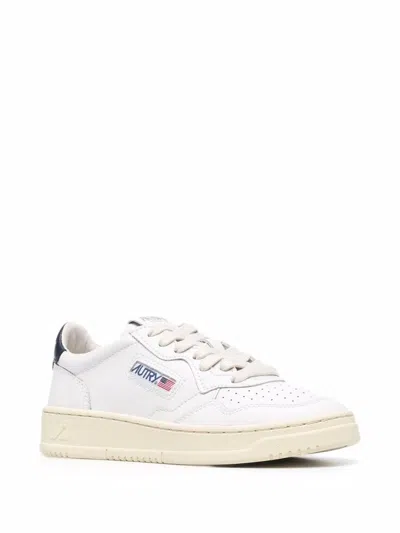Autry Medalist White Low Top Sneakers With Contrasting Heel Tab In Leather Woman In Multi