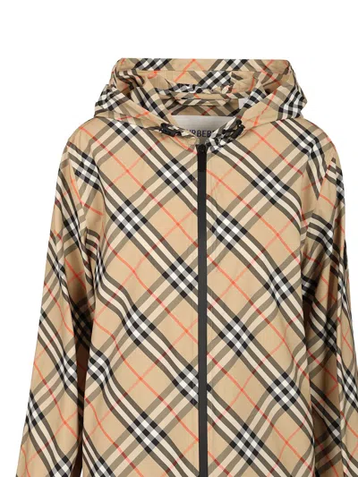 Burberry Salcombe Hooded Jacket In Polyester Sabbia In Multi