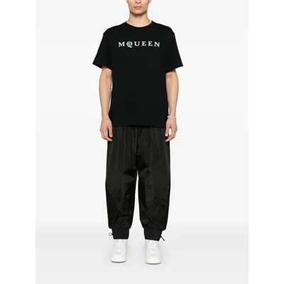 Alexander Mcqueen Logo Lettering Crewneck T-shirt In Black