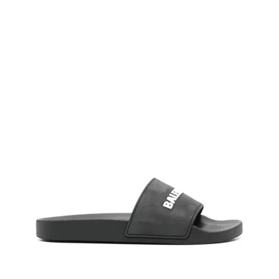 Balenciaga Logo Rubber Slide Sandals In Black