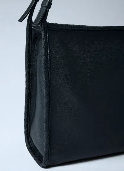 Bottega Veneta Men Corriere Crossbody Bag In Black