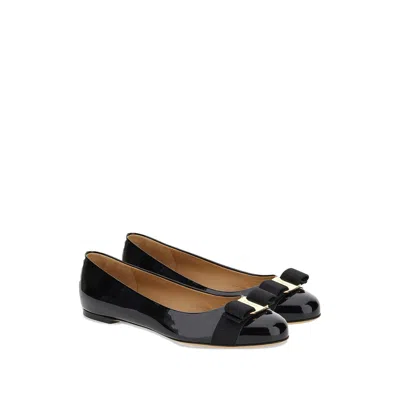 Ferragamo Glossy Leather Ballerinas With Bow Accent In Black