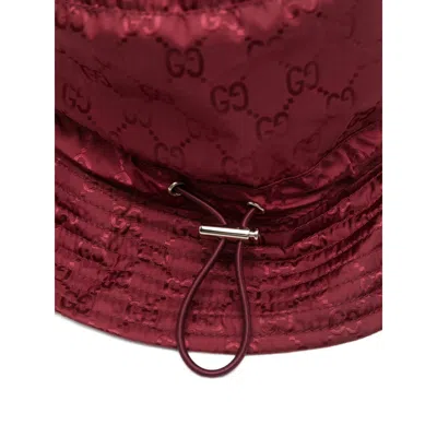 Gucci Reversible Burgundy Nylon Gg Hat In Red
