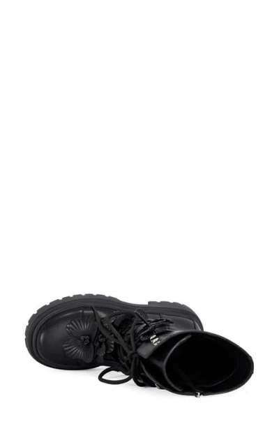 Azalea Wang Devoir Platform Lug Sole Boot In Black