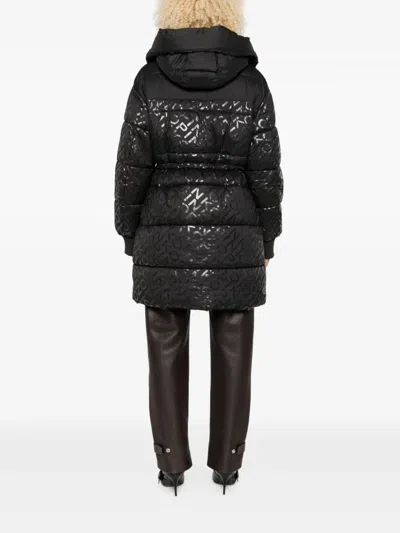 Pinko Doudoune En Tissu Technique Avec Logo Imprimé In Black