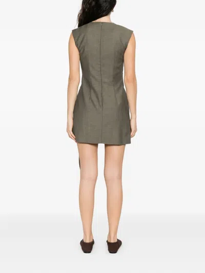 正面系带无袖连衣裙