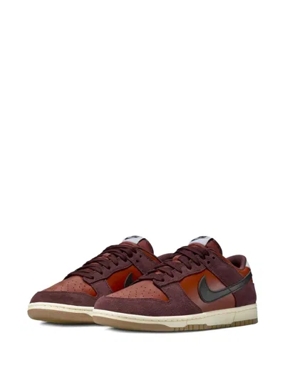 Nike Dunk Low Retro Se Leather Sneakers In Brown