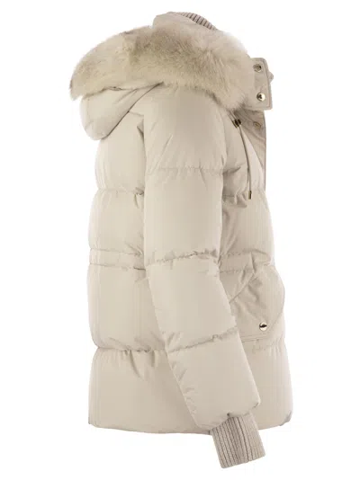 Moo Rer Attica Stp Short Down Jacket With Hood And Fur In White