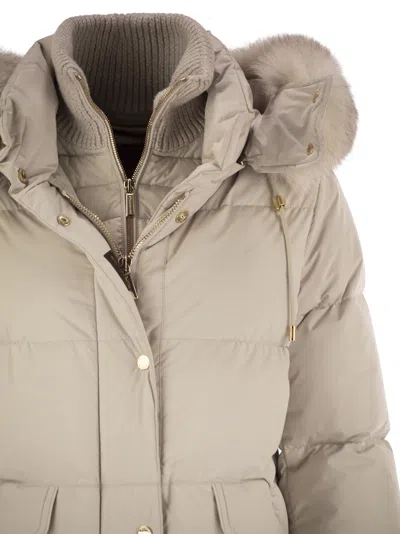Moo Rer Attica Stp Short Down Jacket With Hood And Fur In White