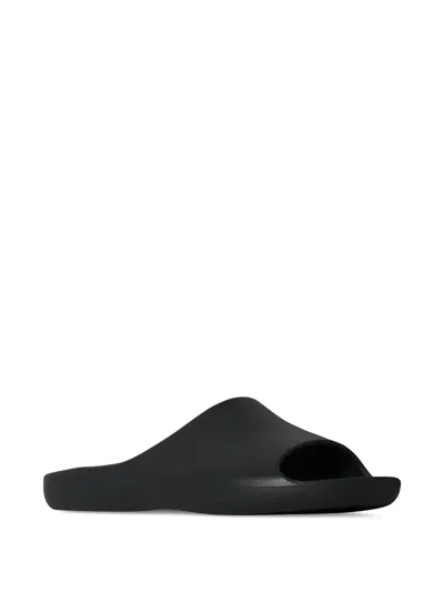 The Row Ama Slipon In Rubber In Black