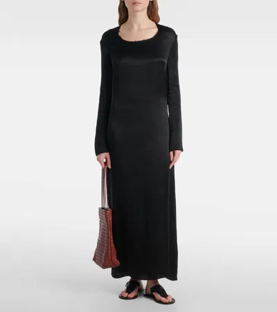 The Row Helena Flip Flop Sandals In Leather In Black