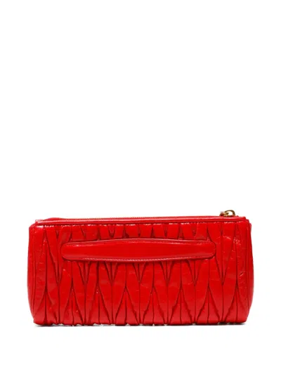 Pre-owned Miu Miu 2010s Matelassé Clutch Bag In Red