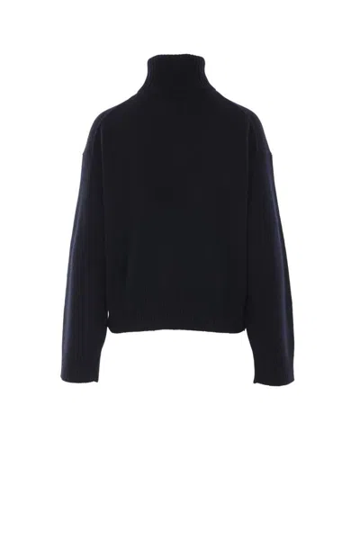 Allude Turtleneck Sweater In Black
