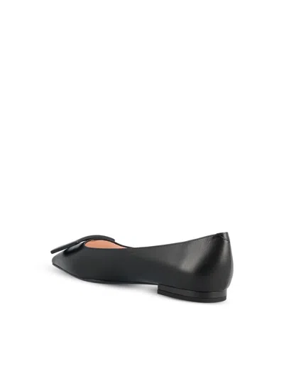 Roger Vivier Buckle-plaque Leather Ballet Flats With Pointed Toe In Black