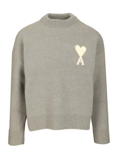Ami Alexandre Mattiussi Ami Round Neck Sweater With Logo Detail And Ribbed Finishes In Gray