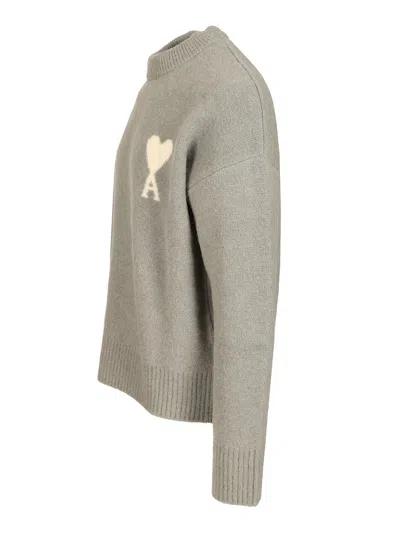 Ami Alexandre Mattiussi Ami Round Neck Sweater With Logo Detail And Ribbed Finishes In Gray