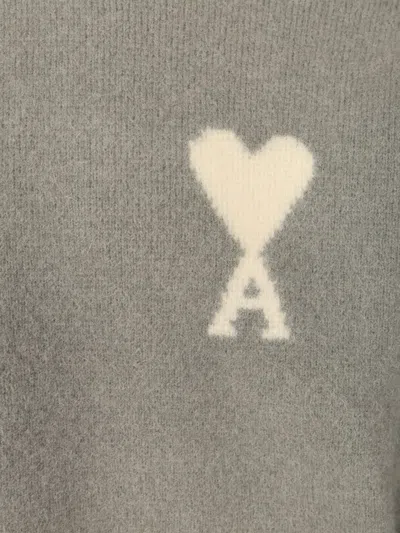 Ami Alexandre Mattiussi Ami Round Neck Sweater With Logo Detail And Ribbed Finishes In Gray