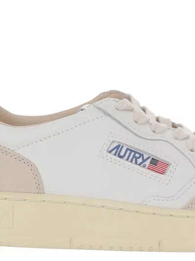 Autry Medalist Low Sneaker In Red