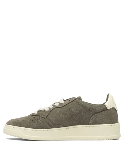 Autry Low Top Suede Panels Sneakers In Gray