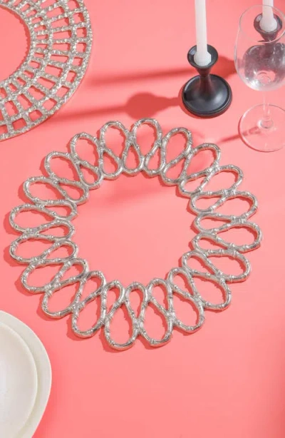 Tiramisu Luxe Loop Charger Plate In Metallic