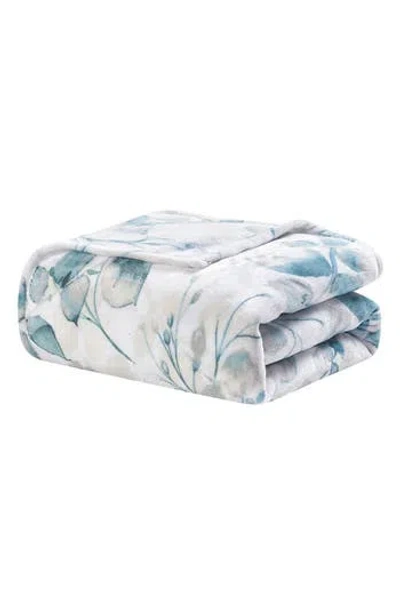 Luxury Home Dempsey Leaf Print Fleece Blanket In Green
