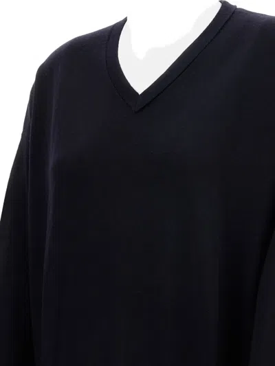 Hira V-neck Sweater With Ribbed Detailing And Relaxed Fit In Black