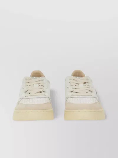 Autry Low Sneaker With Contrast Heel Tab