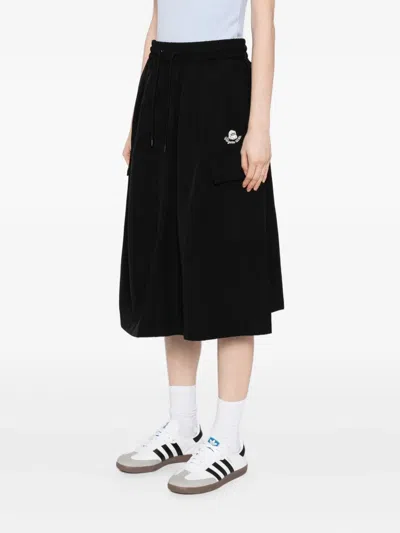 Fingercroxx Logo-embroidered Shorts In Black