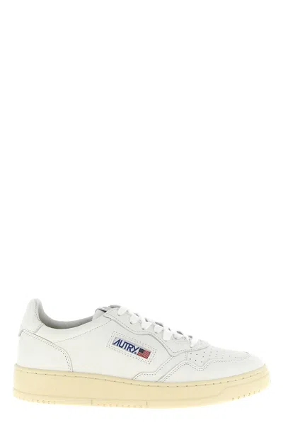 Autry White Leather Light Blue Medalist Sneakers In Sand