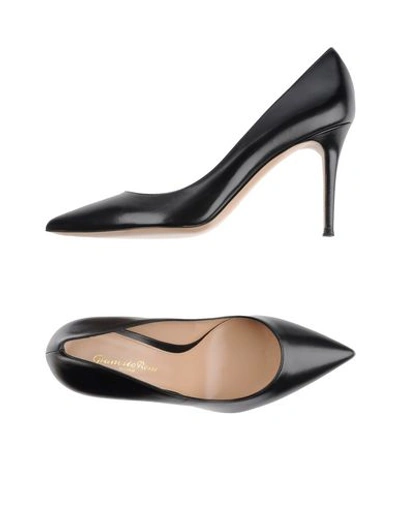 Shop Gianvito Rossi Pump In 黑色