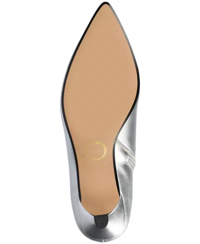 Journee Collection Womens Arely Kitten Heel Booties In Multi