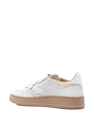 Autry "medalist Low" Sneaker In White
