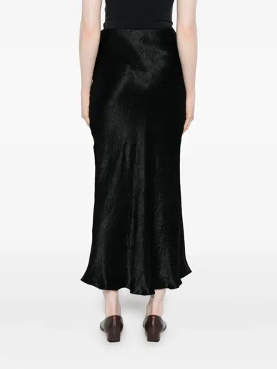 缎面平滑中长半身裙