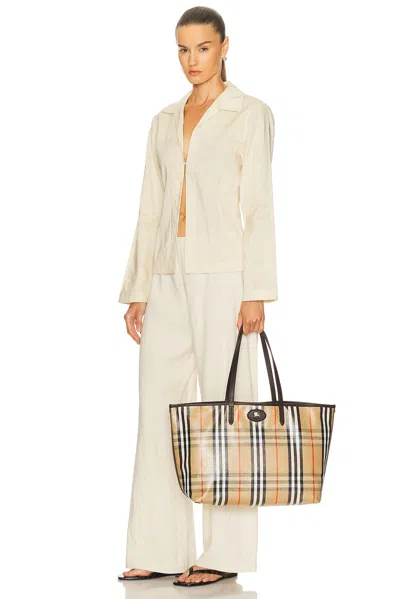 Burberry Beige Highlands Medium Tote Bag In Neutral