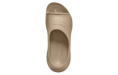 Balenciaga Sandali Bassi Pool Crocs Da Donna In Beige