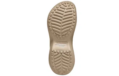 Balenciaga Sandali Bassi Pool Crocs Da Donna In Beige