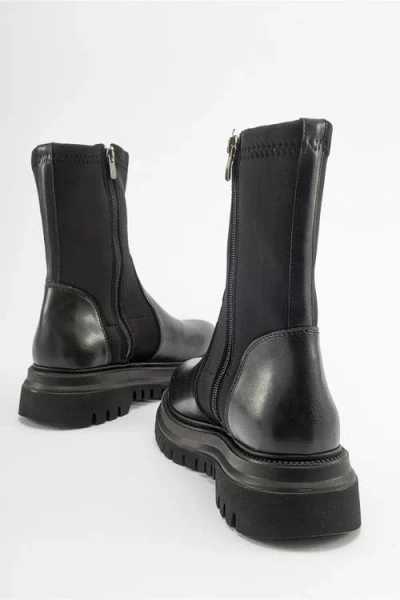 Prologue Shoes Alias Zip Boot In Black